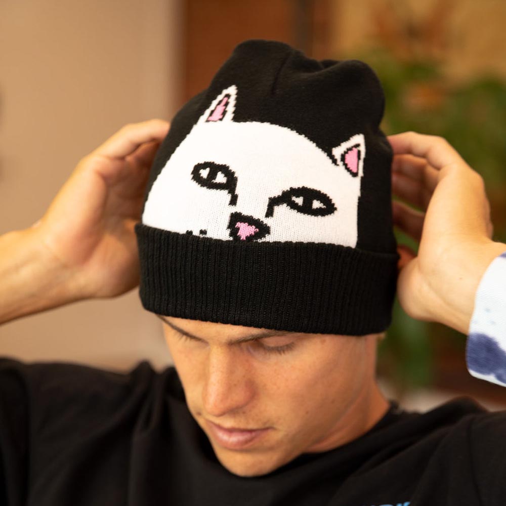 PEEKING NERMAL BEANIE